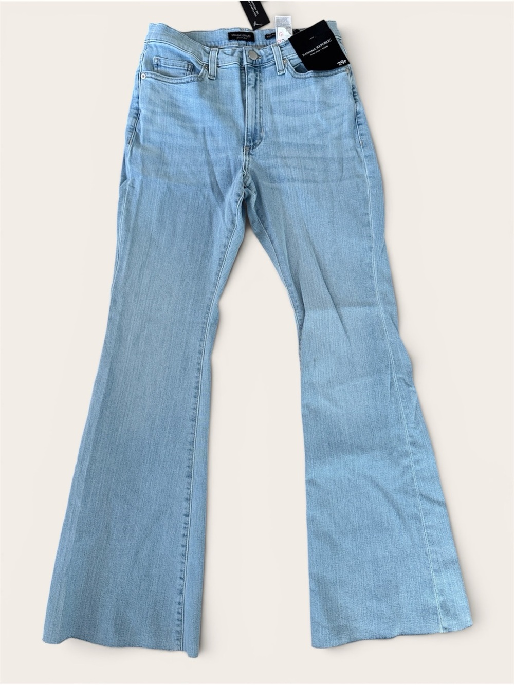 Banana republic stretch, high-rise flare‎ in a light wash NWT size 29